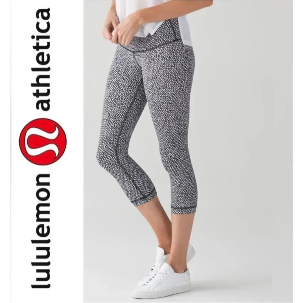 Lululemon Women’s Size 6 Stars Gray Wunder Under Cropped Athletic Leggings